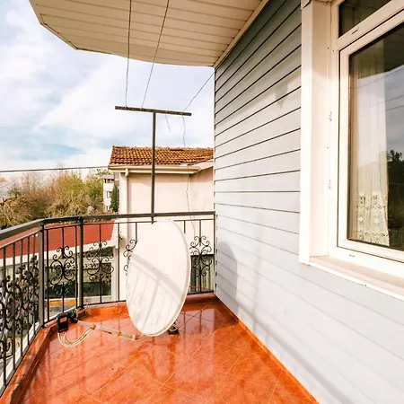 House With Garden And Balcony In Kartepe