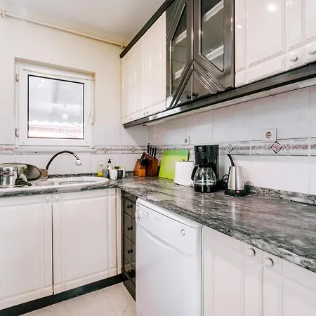 فندق House With Garden And Balcony In Kartepe 4*