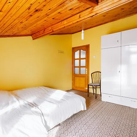 House With Garden And Balcony In Kartepe Hotel 4*